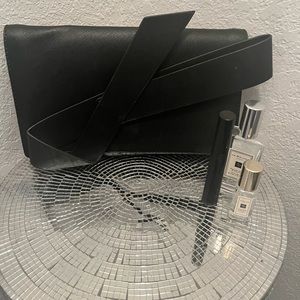 Black Rebecca Minkoff cute clutch!